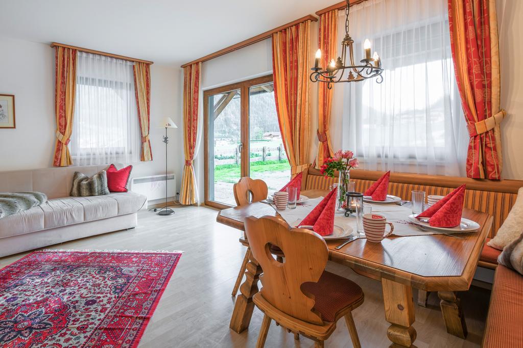 Feriendorf Oberhof Flachau Zimmer foto